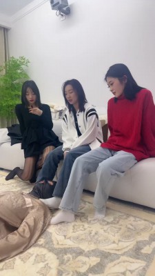 图片[4]_【术术S】两双棉袜+一双丝袜踩踏/捂脸 bf23854_HD绳艺资源