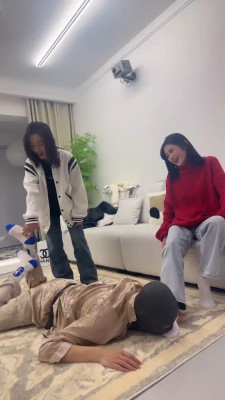 图片[11]_【术术S】两双棉袜+一双丝袜踩踏/捂脸 bf23854_HD绳艺资源