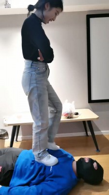 图片[2]_【海绵大大】入圈首调-小白鞋踩踏/赏赐圣水 bf23863_HD绳艺资源