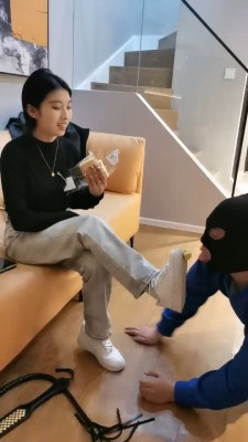 图片[3]_【海绵大大】入圈首调-小白鞋踩踏/赏赐圣水 bf23863_HD绳艺资源