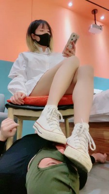 图片[2]_【美离子】帆布鞋踩地毯/白袜碾压深喉 bf23869_HD绳艺资源