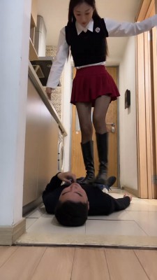 图片[5]_【年华】艺校女神长靴黑丝全体重踩踏 bf24152_HD绳艺资源