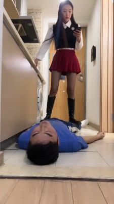 图片[7]_【年华】艺校女神长靴黑丝全体重踩踏 bf24152_HD绳艺资源