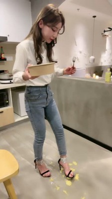 图片[3]_【领主老大】御姐口水喂食/全体重踩踏/虐打【双视角版】 bf24068_HD绳艺资源