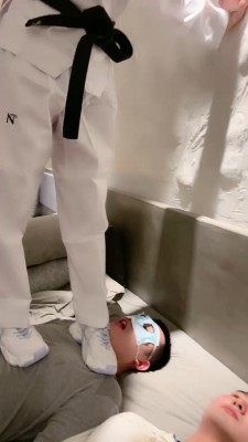 图片[14]_【领主老大】御姐口水喂食/全体重踩踏/虐打【双视角版】 bf24068_HD绳艺资源