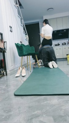 图片[9]_【小小小魔女】陪酒小妹高跟肉丝辱狗/全体重踩踏 bf24121_HD绳艺资源