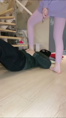 图片[4]_【文文】丝袜玉足全体重踩踏 bf24008_HD绳艺资源