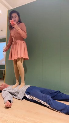 图片[6]_【年华S】网红素人主播长靴肉丝全体重踩踏 bf24012_HD绳艺资源