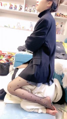 图片[6]_【小月神】小奶狗黑丝玉足狂舔 bf24054_HD绳艺资源