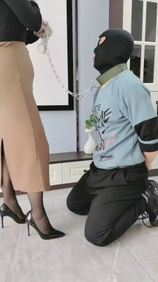 图片[2]_【辣姐】狗链拴狗圈养生活 bf24059_HD绳艺资源