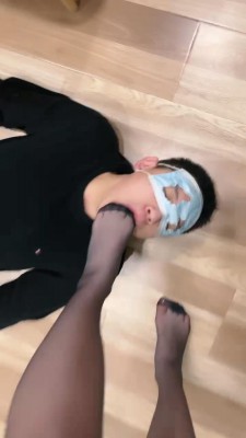 图片[6]_【阿宁】小主马丁靴踢裆舔脚调狗 bf24071_HD绳艺资源