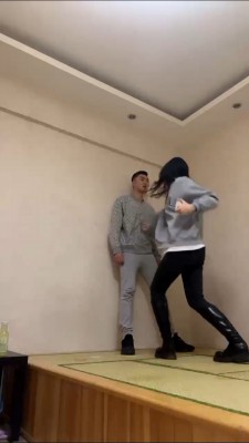 【年华S】素人长靴碾压/头压垃圾桶/踩踏踢打 bf24177_HD绳艺资源