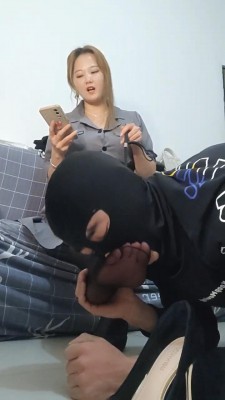 图片[3]_【然而】黑丝羞辱狗舔闻臭脚/烟灰浓痰喂养 bf24295_HD绳艺资源