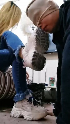 【成都叶子】超脏运动鞋棉袜气味羞辱/人体鞋刷 bf24273_HD绳艺资源