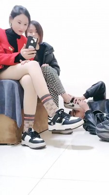 【疯狂浪子】继父舔两女儿脏鞋 bf24216_HD绳艺资源