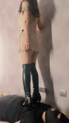 【冷凝大大】长靴全体重踩踏 bf24409_HD绳艺资源