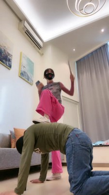 图片[3]_【高难度挑战美学】帆布鞋踩酸奶喂食/转胯/艺术装置衣训练 bf24385_HD绳艺资源