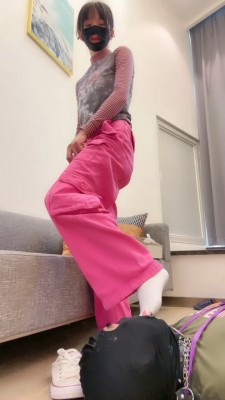 图片[11]_【高难度挑战美学】帆布鞋踩酸奶喂食/转胯/艺术装置衣训练 bf24385_HD绳艺资源