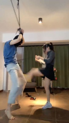 图片[2]_【宝爷】吊绑小白鞋重度踢踹 bf24346_HD绳艺资源