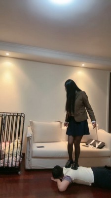 【桃幼幼】学妹胯下玩弄师兄/皮鞋黑丝踩踏 bf24367_HD绳艺资源