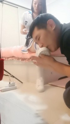 图片[3]_【明明】舔闻小白鞋过膝袜/踩踏喂食 bf24354_HD绳艺资源