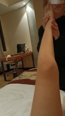 图片[3]_【宝宝S】可爱闺蜜跪下舔脚 bf24352_HD绳艺资源