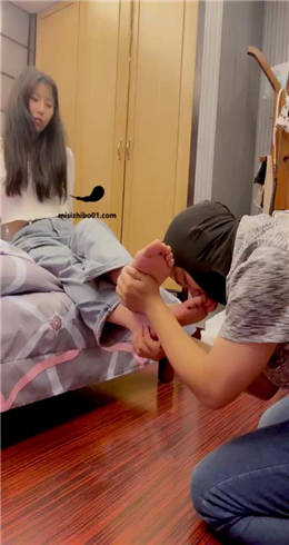 图片[4]_【KKS】猥琐男邻居来偷闻丝袜 JS23021301_HD绳艺资源