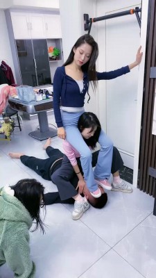 图片[9]_【麋鹿银儿】双S运动鞋棉袜暴打/吐口水/全体重踩踏/骑马腿绞 bf24634_HD绳艺资源