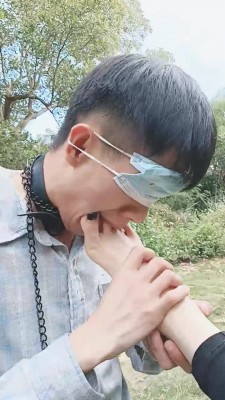 图片[12]_【美娜格格】剧情-卖花女暴揍猥琐男/白袜深喉/转胯/腿绞 bf24625_HD绳艺资源