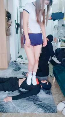 图片[3]_【大乔】小白鞋棉袜全体重踩双狗 bf24578_HD绳艺资源