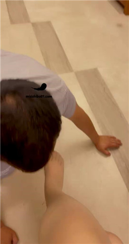 图片[9]_【悠悠大S】办公室猥琐同事惊呆我，趁我午休趴桌下跪舔我 JS23021907_HD绳艺资源