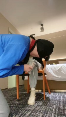 图片[3]_【不知名美女】逛街后强迫闻舔原味/吃袜子口水/转胯 bf24627_HD绳艺资源