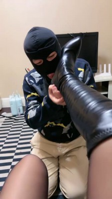 图片[2]_【伊兮夫妻】人体擦鞋器/奖励喝圣水  JS230220_HD绳艺资源