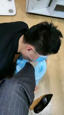 图片[2]_【御神】开发银行女职员-脚喂酸奶【双视角版】 bf24557_HD绳艺资源