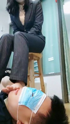 图片[9]_【御神】开发银行女职员-脚喂酸奶【双视角版】 bf24557_HD绳艺资源