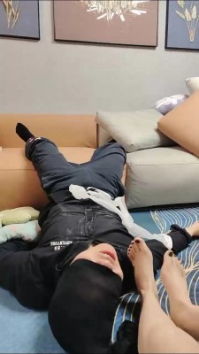 图片[5]_【丫丫】丝袜脚踩脚垫恋足 bf24554_HD绳艺资源