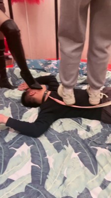 图片[8]_【酒酿丸子】姐妹花提档/窒息/虐乳/全体重踩【双视角版】 bf24505_HD绳艺资源