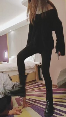 图片[7]_【美娜格格】剧情-暴打工作人员【完整版】 bf24504_HD绳艺资源