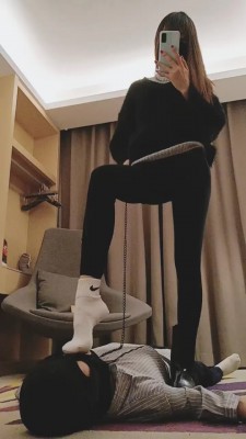 图片[12]_【美娜格格】剧情-暴打工作人员【完整版】 bf24504_HD绳艺资源