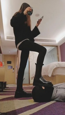 图片[14]_【美娜格格】剧情-暴打工作人员【完整版】 bf24504_HD绳艺资源