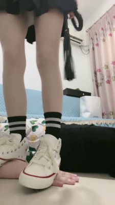 图片[4]_【柒柒】JK装萝莉主帆布鞋全体重踩踏/高跟鞋虐乳 bf24477_HD绳艺资源