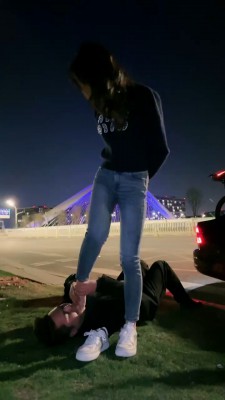 图片[11]_【禾末】精彩-长靴白富美户外遛狗/转胯/小白鞋棉袜气味羞辱 bf24507_HD绳艺资源