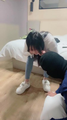 图片[3]_【西西】学妹开发萌新狗清理鞋子/脚喂食蛋糕/深喉 bf24492_HD绳艺资源