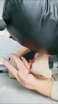 图片[3]_【安飞】喜欢sp和臭脚的狗 bf24773_HD绳艺资源