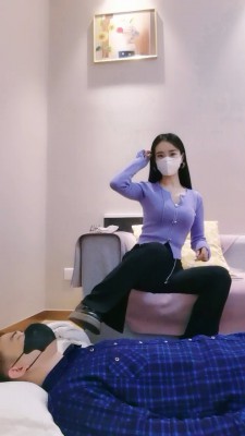 【启蒙老师】白袜裸足全体重踩踏 bf24670_HD绳艺资源