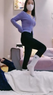 图片[9]_【启蒙老师】白袜裸足全体重踩踏 bf24670_HD绳艺资源