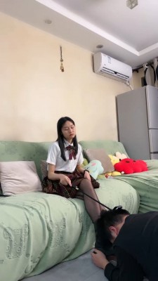 【素人星探】素人黑丝脚踩踏喂食 bf24687_HD绳艺资源