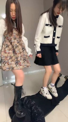 图片[6]_【精神小妹】双学生主重度踢踹/喝圣水/穿鞋踩踏 bf24673_HD绳艺资源
