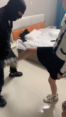 图片[7]_【精神小妹】双学生主重度踢踹/喝圣水/穿鞋踩踏 bf24673_HD绳艺资源