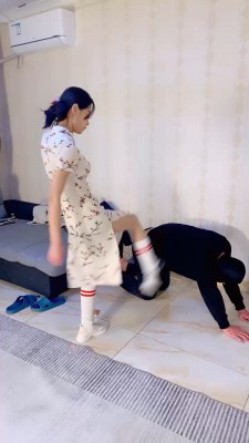 图片[7]_【冷鸢大大】重度耳光+踩踏食物喂食 bf24739_HD绳艺资源